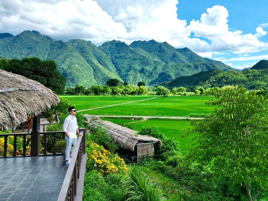 Nếu không kịp đi chơi xa thì Hòa Bình là địa điểm lý tưởng để du lịch cùng gia đình vào bạn bè cuối tuần