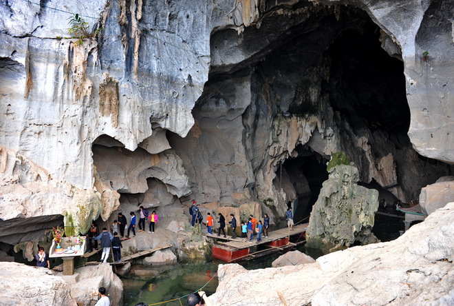 Tour du lịch 1 ngày: Thung Nai – Động Thác Bờ – Đền Bà Chúa Thờ